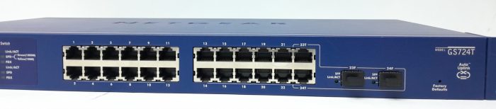 Netgear	Smart Gigabit Switch 24 Port Prosafe GS724T v3 - Image 6
