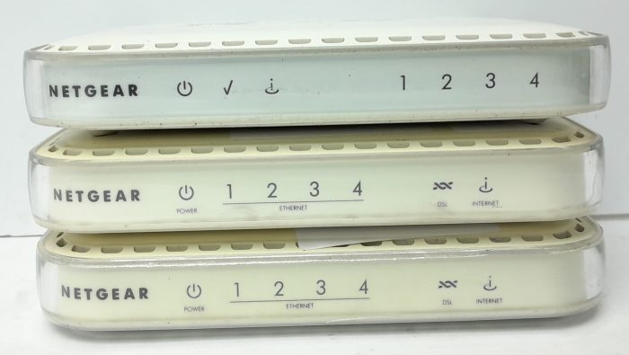 Netgear ADSL2+ & ADSL Modem Router DG834 v3 & v4 - Job Lot x3 - Image 2