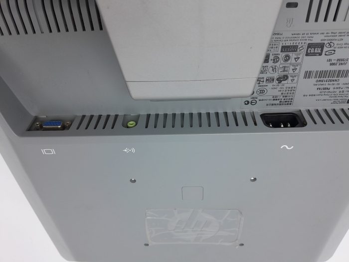 HP VS17 HSTND-2L05 17" VGA LCD Monitor - Image 6