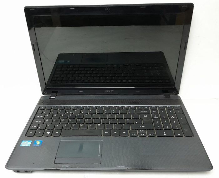 Acer_Aspire_5749_2