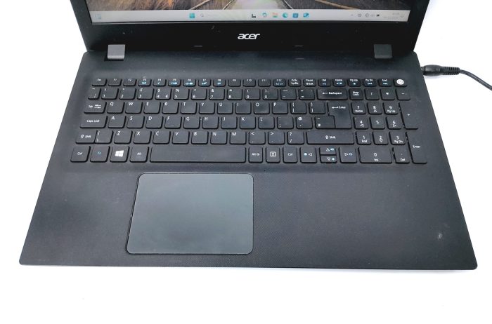 Acer_Travelmate_P257_2