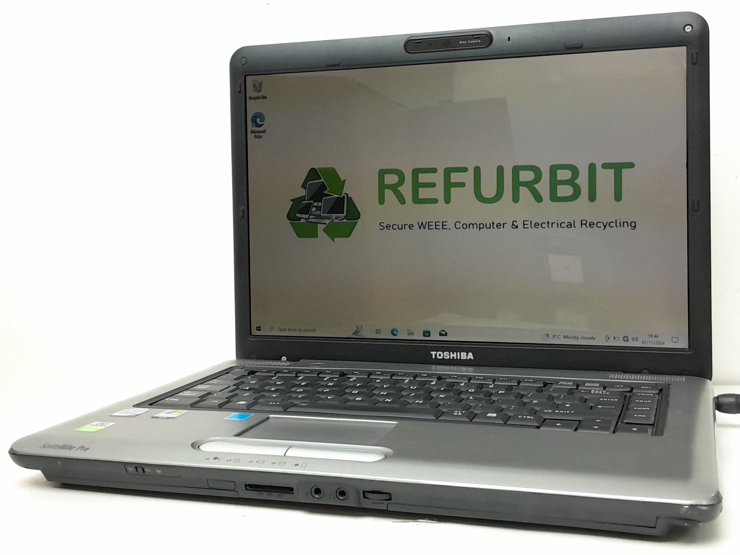 Toshiba_Satellite_Pro_A300_1.jpg Toshiba_Satellite_Pro_A300_1