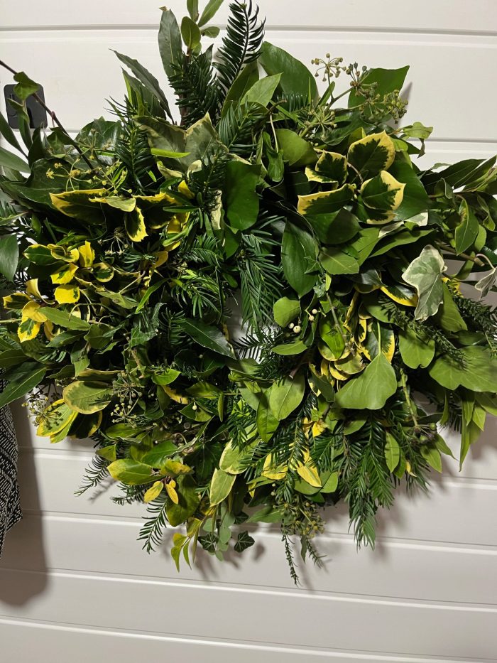 Fresh Christmas Wreath - Image 11