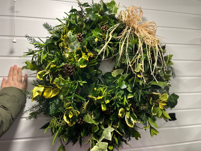 Fresh Christmas Wreath - Image 18