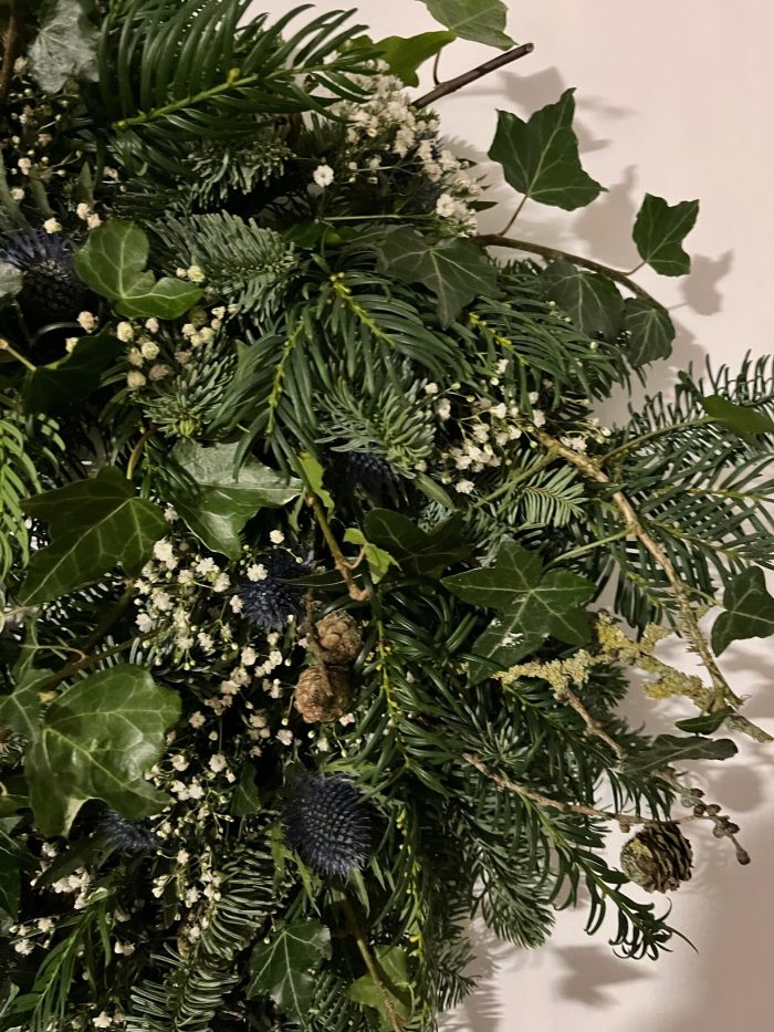 Fresh Christmas Wreath - Image 9