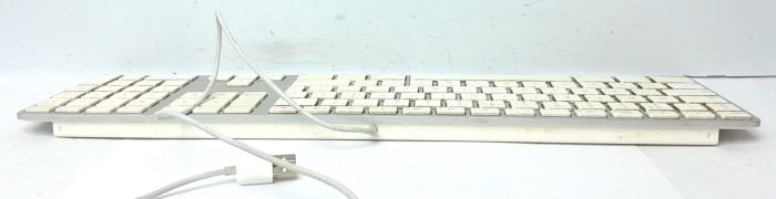 Apple Wired Keyboard A1243 - Image 4