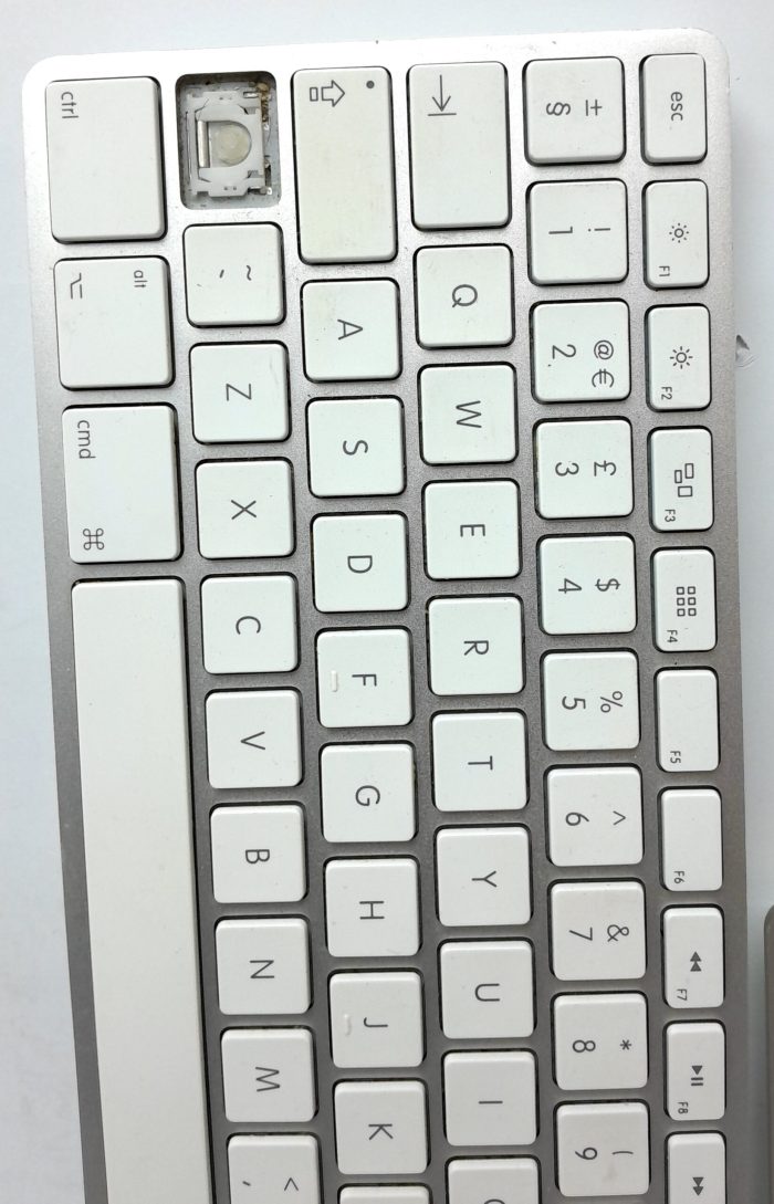 Apple Wired Keyboard A1243 & A1314 - Joblot x2 - Image 7