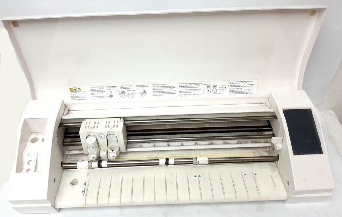 Silhouette Digital Cutting Machine Cameo 3 - Image 8