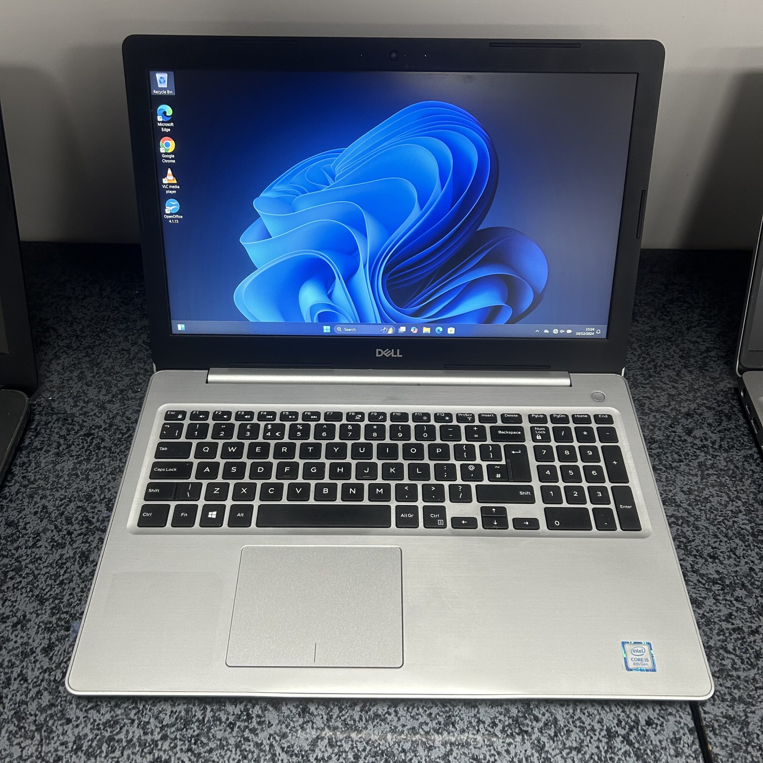 Dell_Inspiron_5540_1.jpeg Dell_Inspiron_5540_1