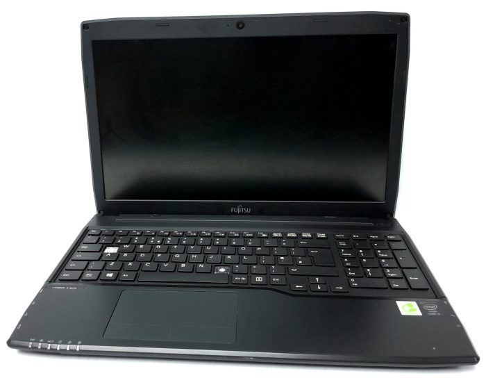 Fujitsu_Lifebook_A544_2