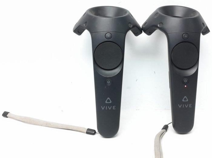 HTC Vive Controllers x2 2PR7100 - Image 2