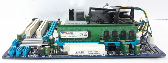 Gigabyte Motherboard Intel Pentium E5400 With I/O Shield GA-G41M-ES2H LGA775 DDR2 MICRO ATX - Image 7