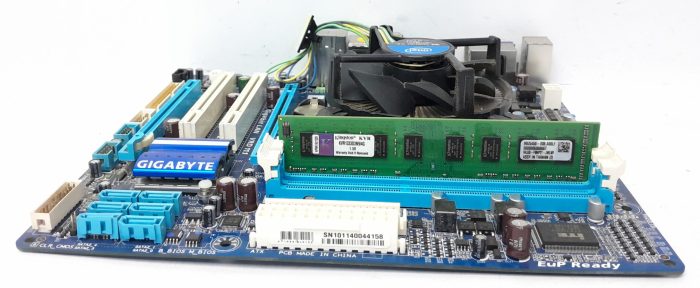 Gigabyte Motherboard Intel i5-650 With I/O Shield GA-H55M-D2H LGA1156 DDR3 MICRO ATX - Image 7