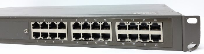 D-Link 24 Port 10/100 Fast Ethernet Switch DES-1024R+ - Image 6