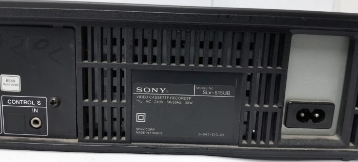 Sony Video Casette Recorder SLV-615UB - Image 3