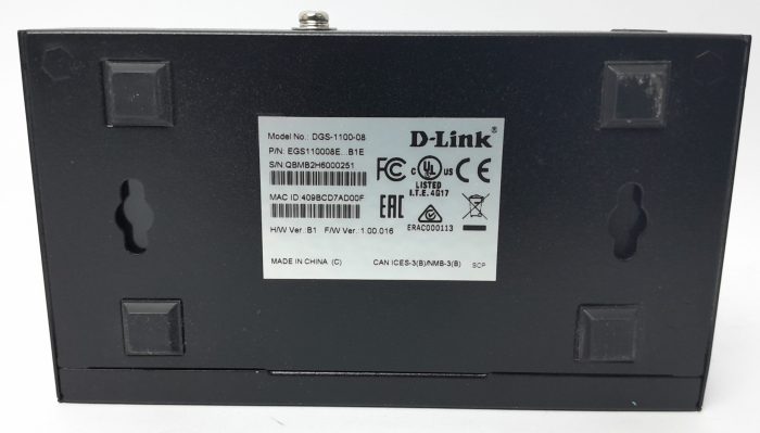 D-Link Gigabit Network Switch DGS-1100-08 - Image 3