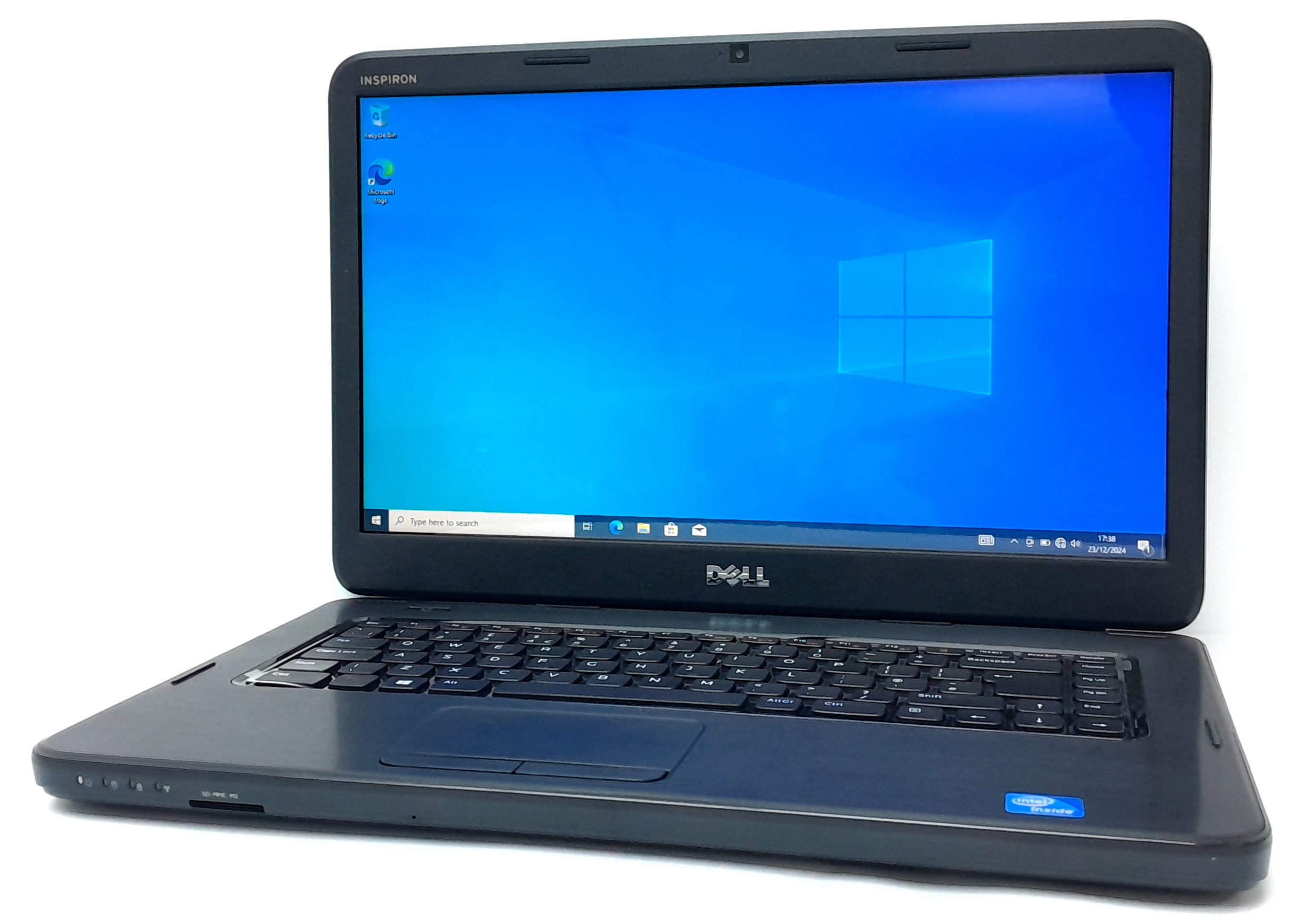 Dell_Inspiron_15-3520_1.jpg Dell_Inspiron_15-3520_1