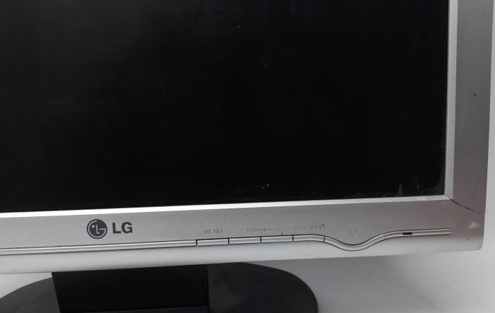 Lg_Flatron_L1717s-sn_4