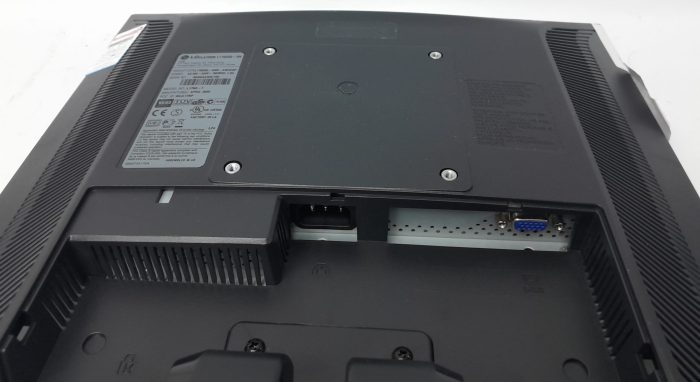 Lg_Flatron_L1750sq-sn_6