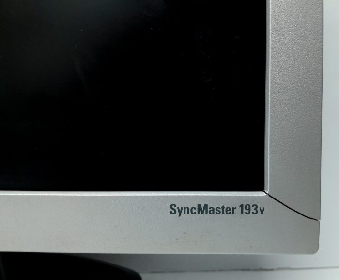 Samsung_Syncmaster_193v_N_3