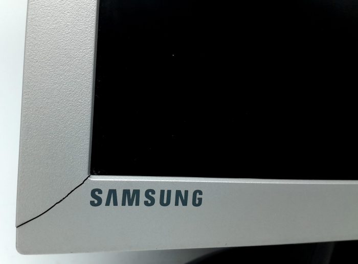 Samsung_Syncmaster_193v_N_4