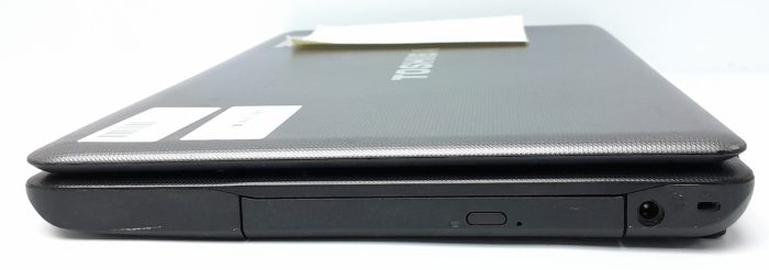 Toshiba_Satellite_C660d-15x_4