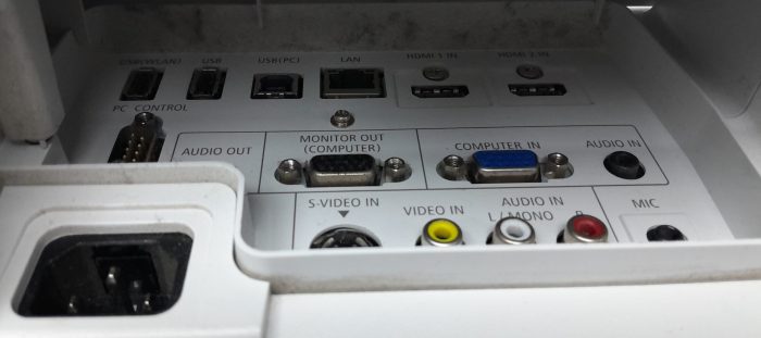 Nec HDMI VGA Projector with 3057 Lamp Hours Used NP-UM280X - Image 4