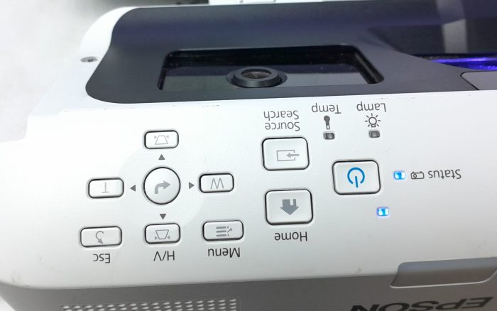 Epson HDMI VGA Projector with 3089 Lamp Hours Used EB-685Wi H741B - Image 8