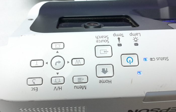 Epson HDMI VGA Projector with 2949 Lamp Hours Used EB-685Wi H741B - Image 7
