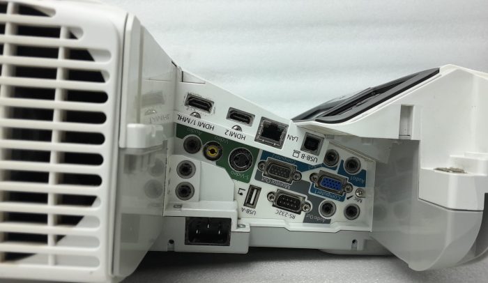 Epson HDMI VGA Projector with 3578 Lamp Hours Used EB-585Wi H600B - Image 4