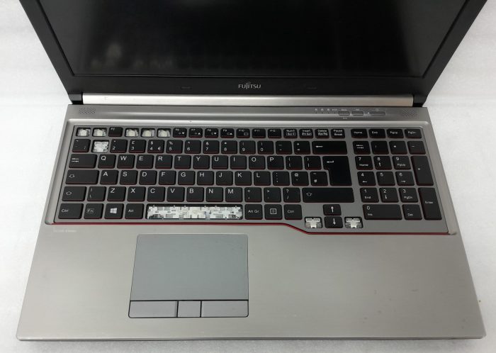 Fujitsu_Celsius_H770_3