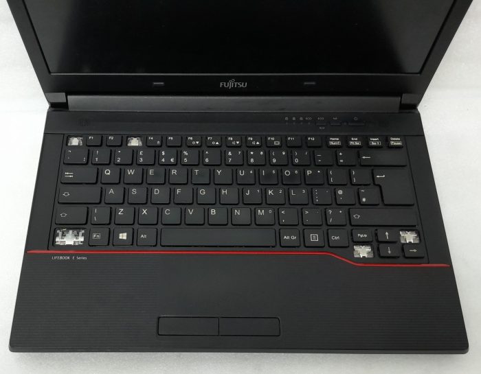 Fujitsu_Lifebook_E547_3