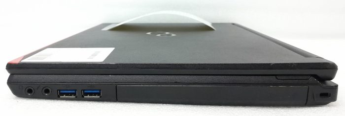 Fujitsu_Lifebook_E547_5