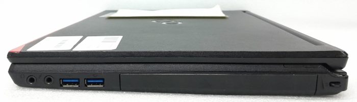 Fujitsu_Lifebook_E547_5