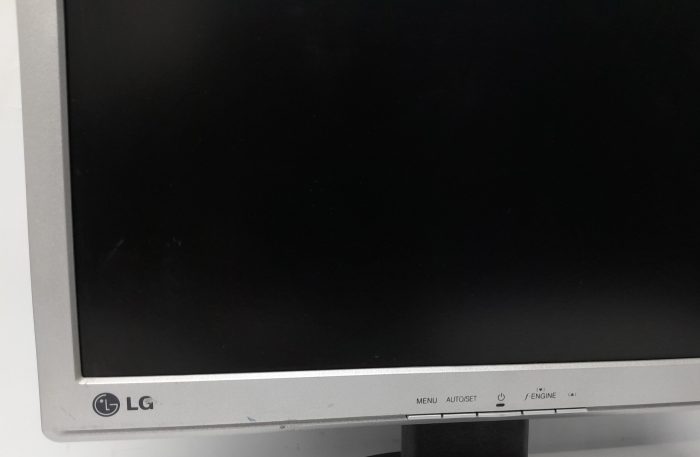 Lg_Flatron_L1742s_(l1742st)_3