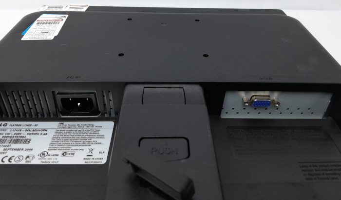 Lg_Flatron_L1742s_(l1742st)_5