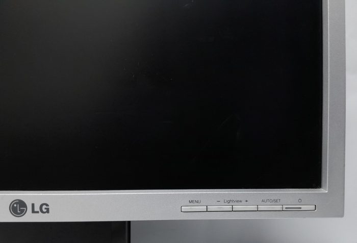 Lg_Flatron_L1750s_(l1750s-sn)_3