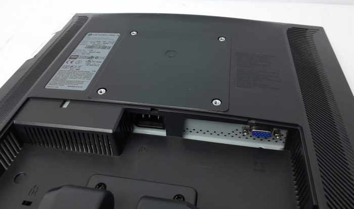 Lg_Flatron_L1750sq_(l17ns-7)_4