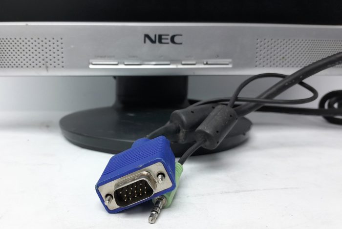 Nec_Lc15m_(500p)_4