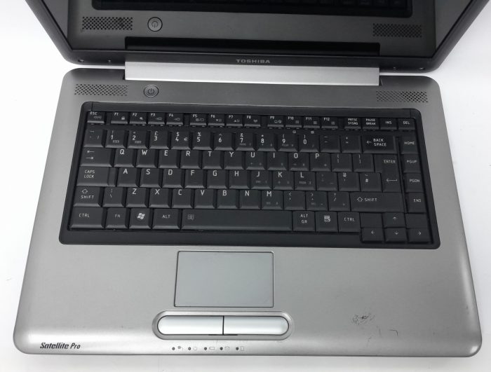 Toshiba_Satellite_Pro_A300-1sx_3