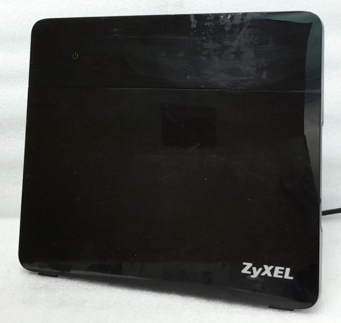 ZyXEL Gigabit Ethernet Dual Band Wireless Router VMG8924-B10A - Image 2