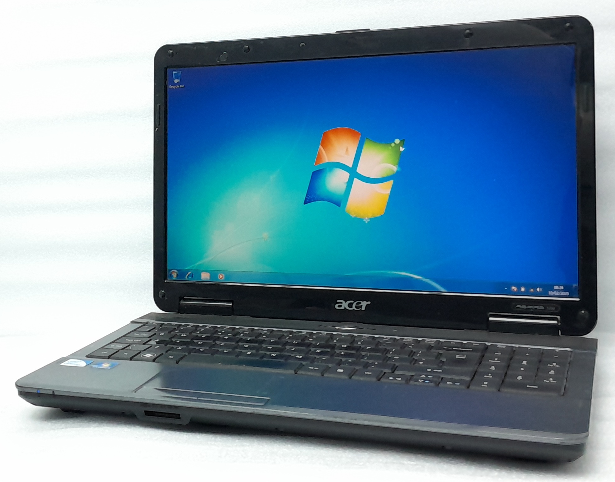 Acer_Aspire_5332_1.jpg Acer_Aspire_5332_1