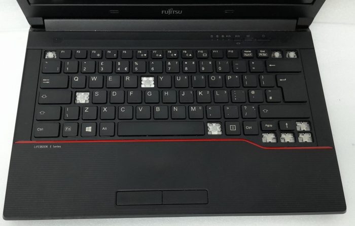 Fujitsu_Lifebook_E547_3