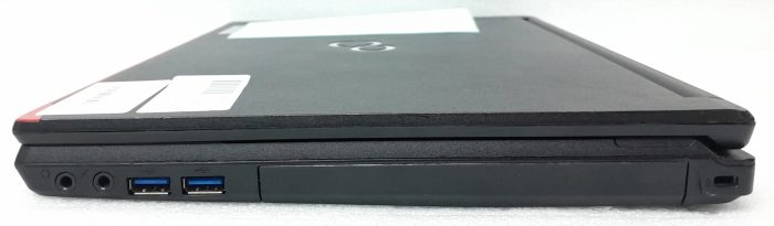 Fujitsu_Lifebook_E547_5