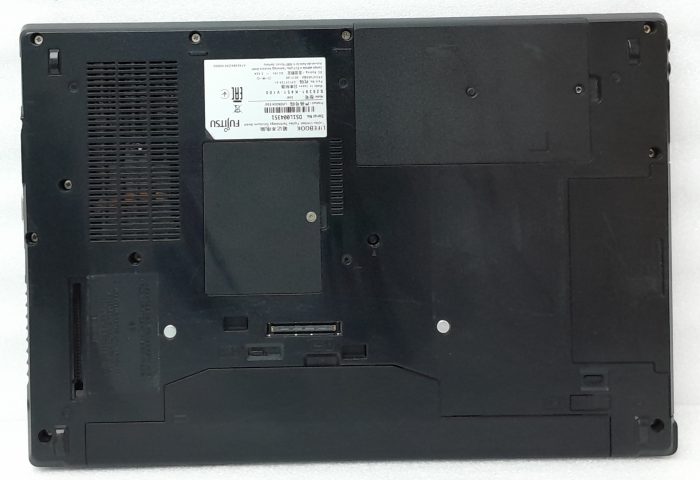 Fujitsu_Lifebook_E547_6