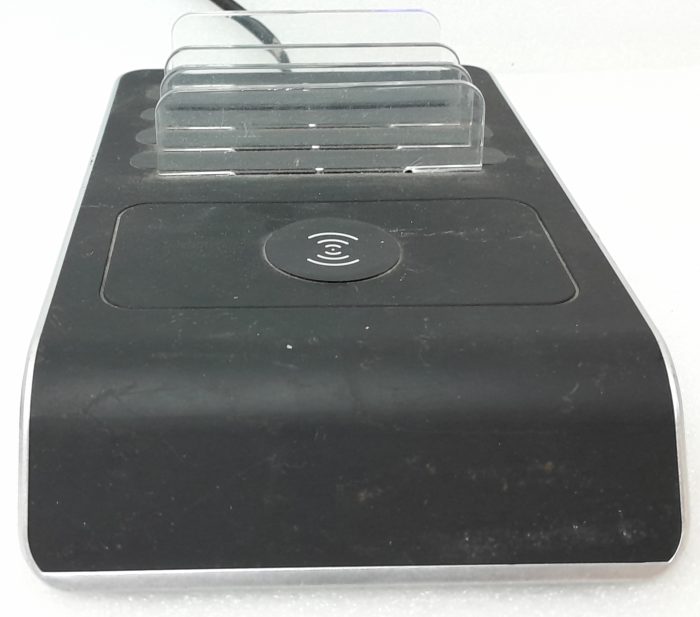 4 port USB Charging Station with QI Wireless Charging Pod 4 Port - Image 6