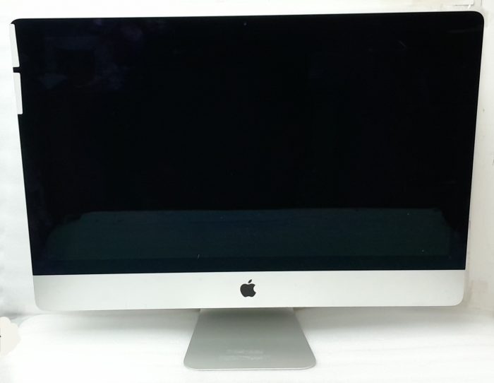 Apple_iMac_17,1_2