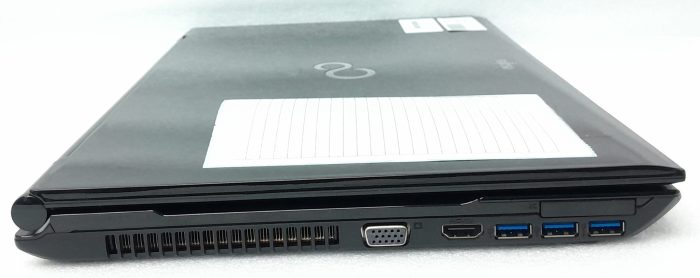 Fujitsu_Lifebook_Ah532-g21_3