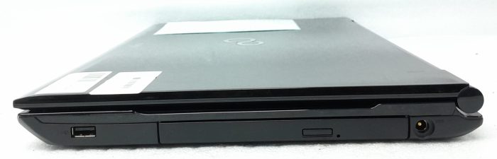 Fujitsu_Lifebook_Ah532-g21_4