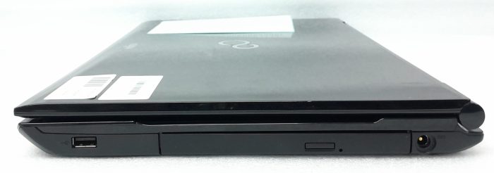 Fujitsu_Lifebook_Ah532-g21_4